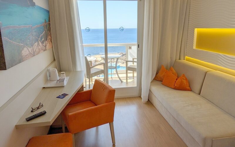 Why you shouldn’t book all-inclusive hotels!